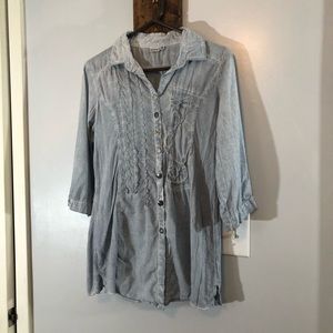 📦 4/$20 Button up top by Sure size Medium